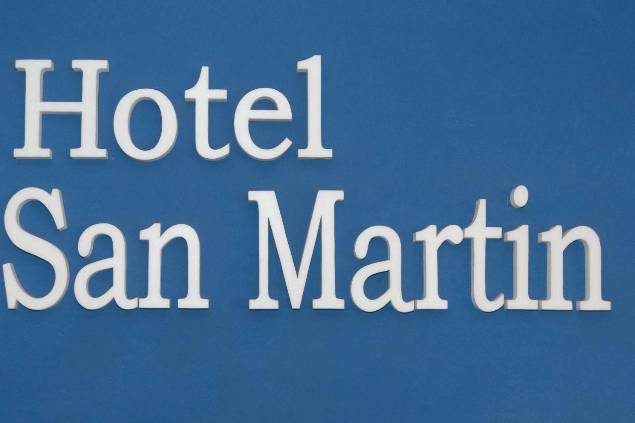 Hotel San Martin Реконкіста Екстер'єр фото