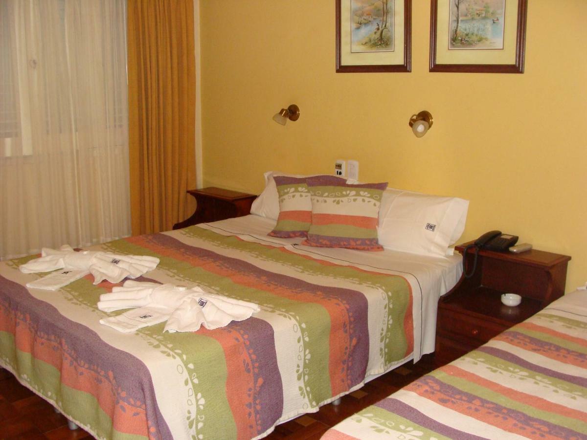 Hotel San Martin Реконкіста Екстер'єр фото